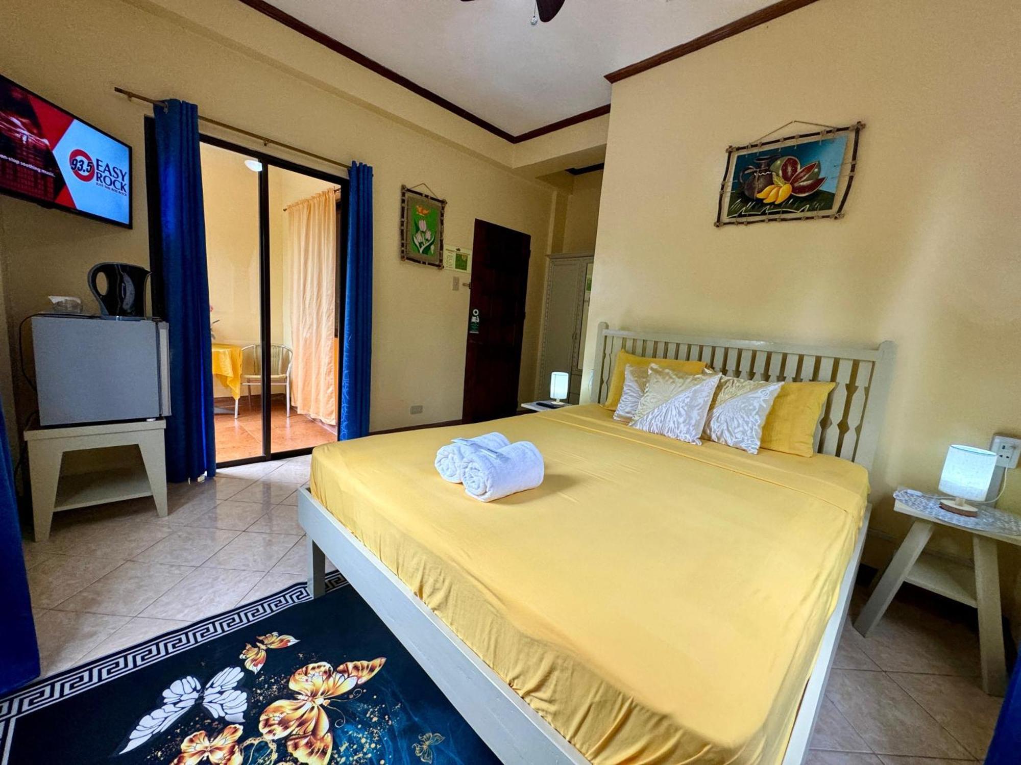 Ocean Breeze Inn Manoc-Manoc Экстерьер фото