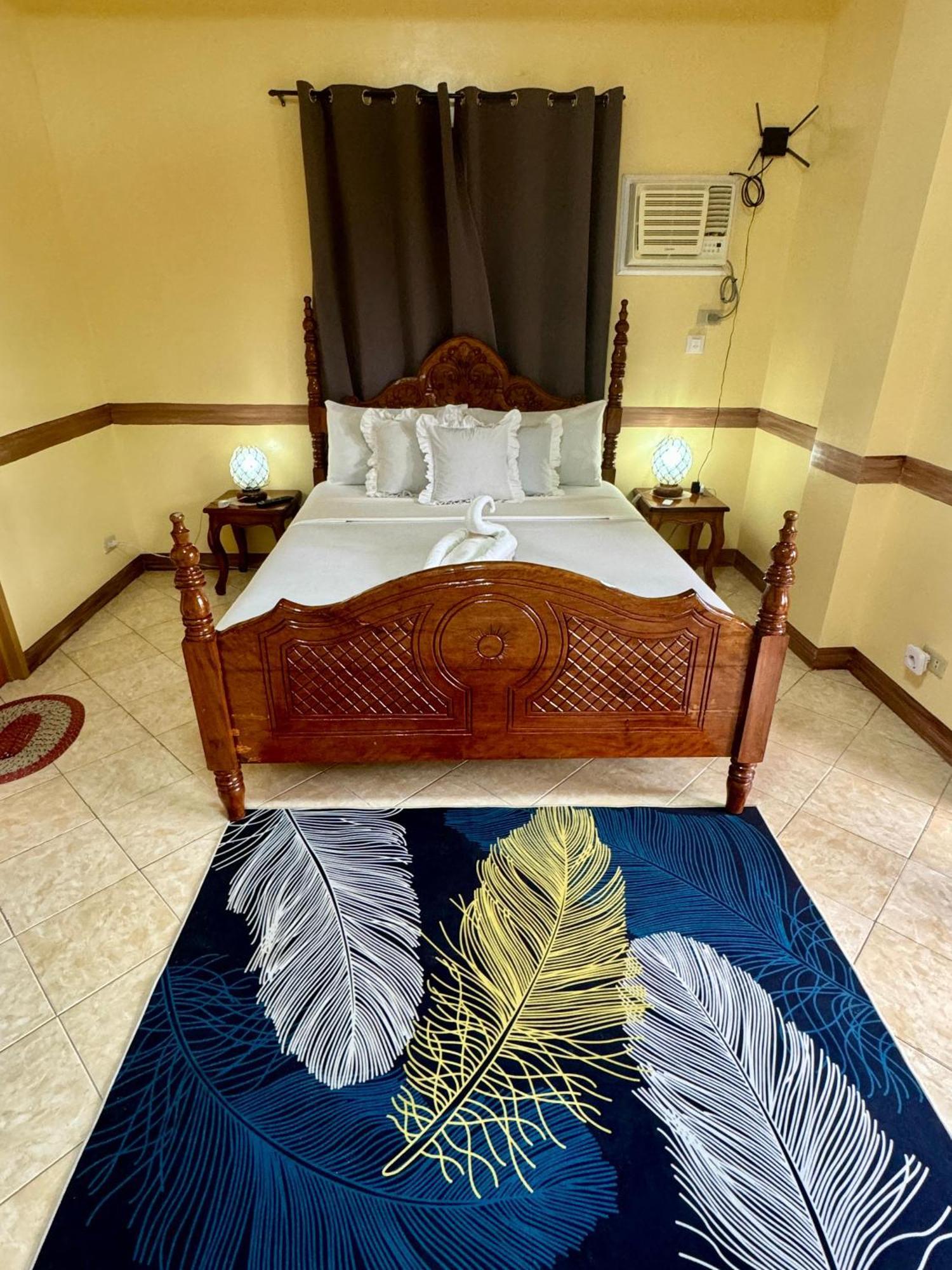 Ocean Breeze Inn Manoc-Manoc Экстерьер фото