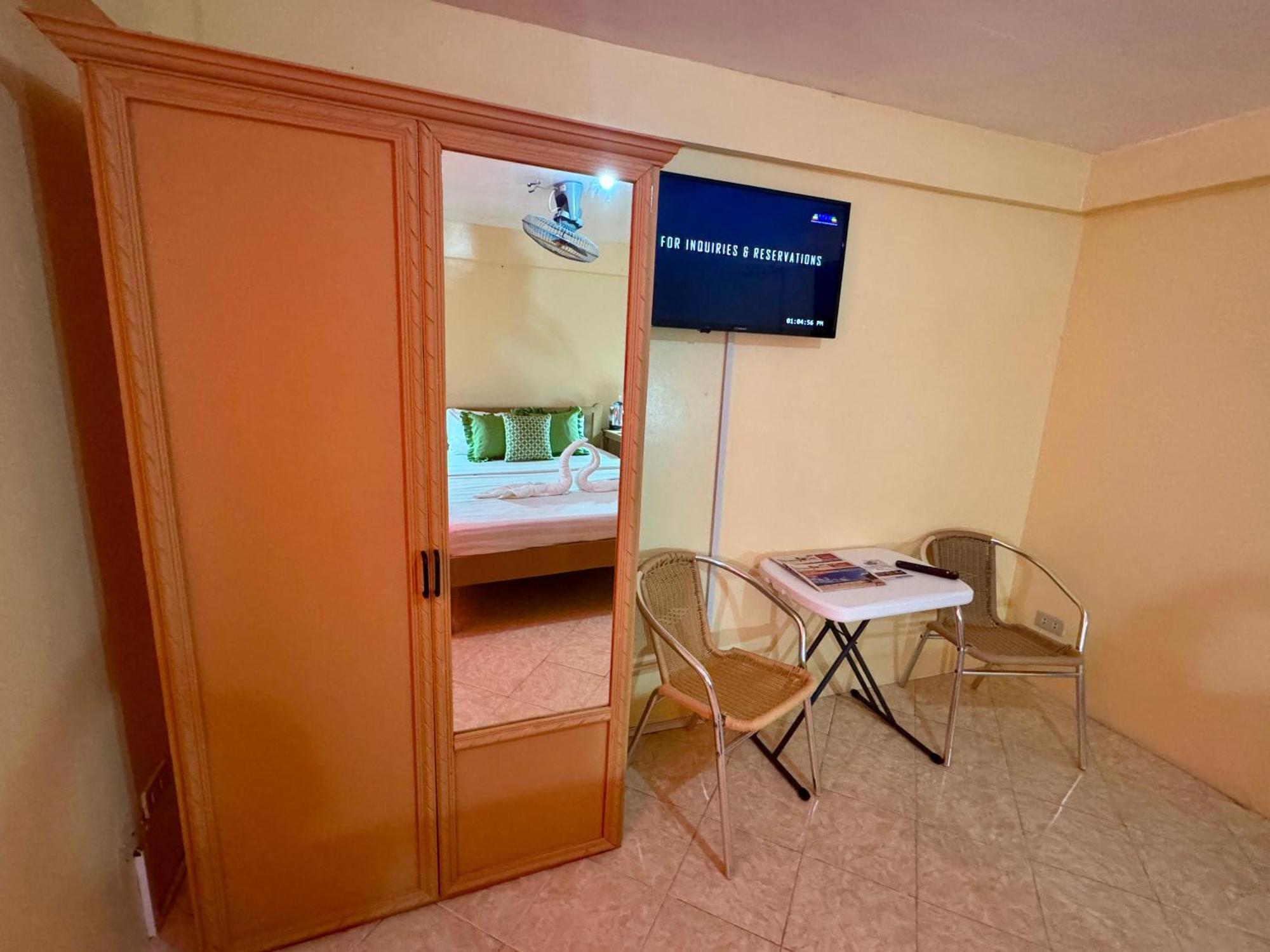 Ocean Breeze Inn Manoc-Manoc Номер фото