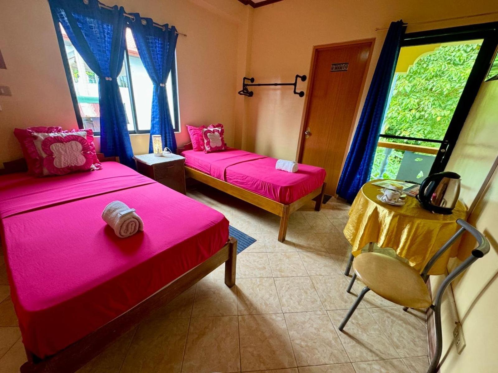 Ocean Breeze Inn Manoc-Manoc Номер фото